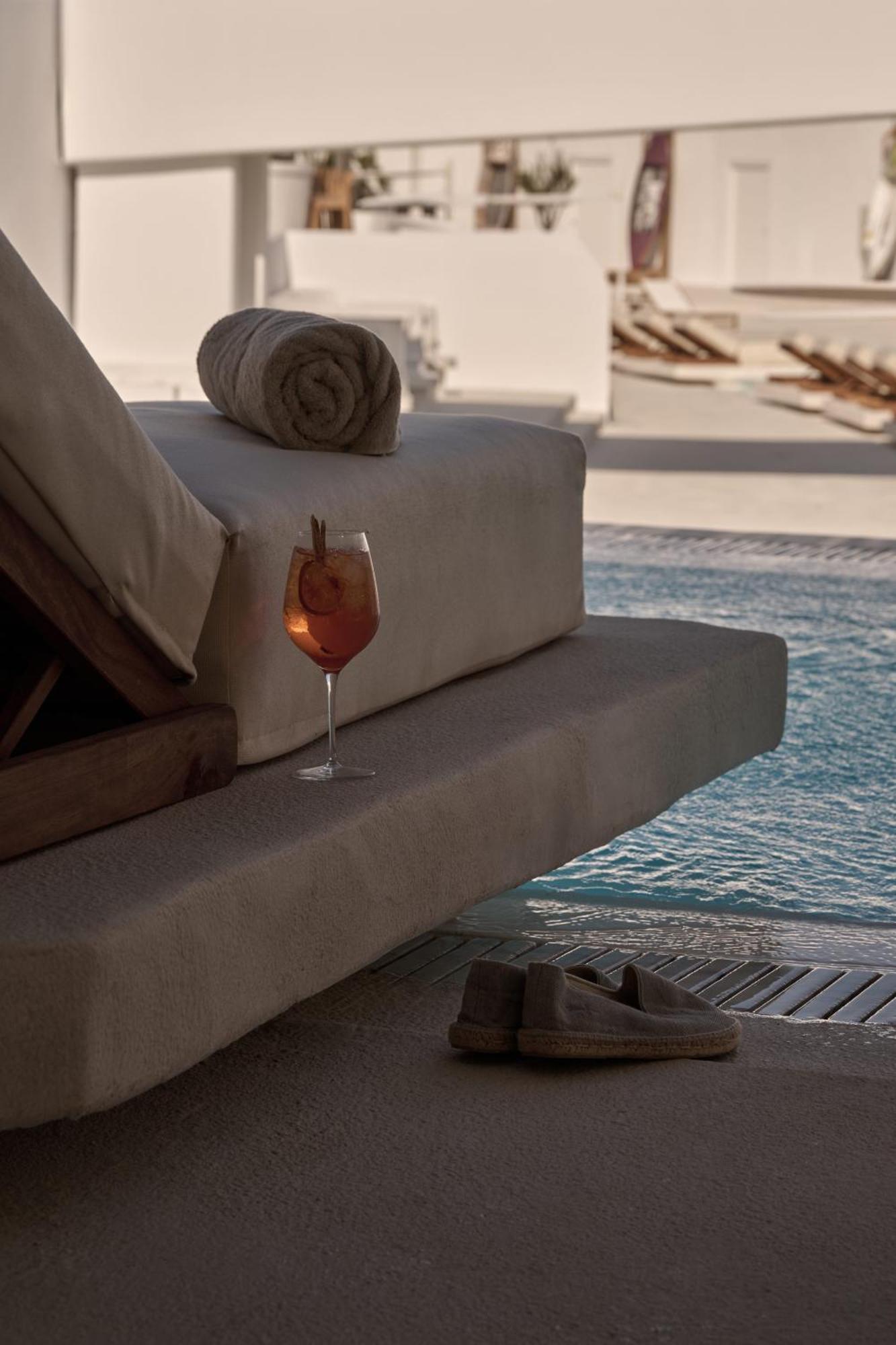 Yi Hotel Mykonos Elia  ภายนอก รูปภาพ